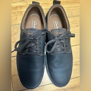Clark’s Collection men’s Eastridge brown oiled leather oxfords. Like new 9.5M